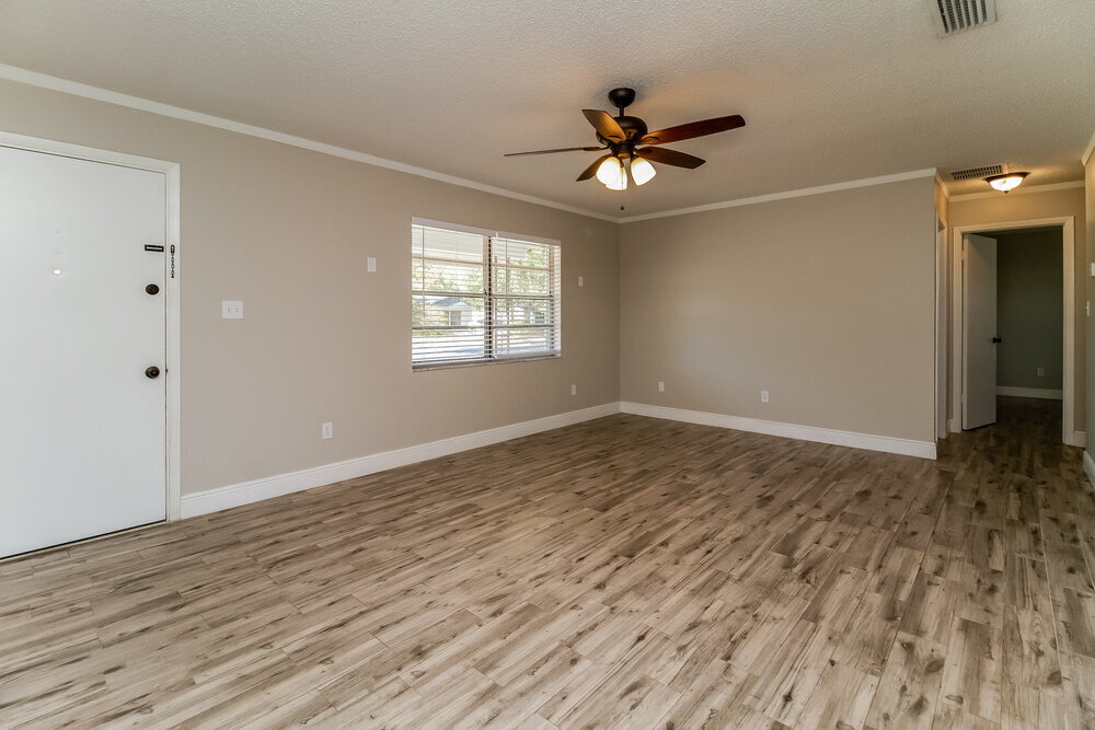 Building Photo - 1301 Baranova Rd