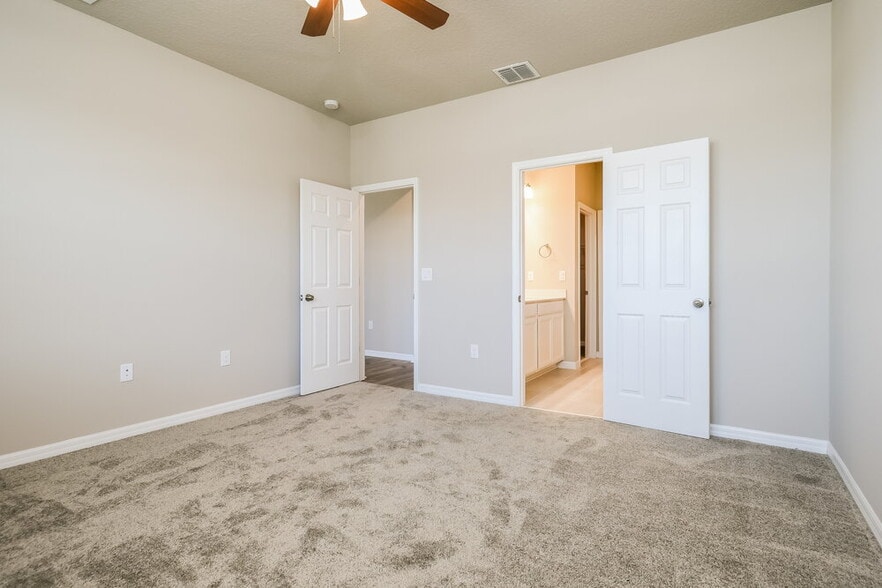 Building Photo - 2331 Raven Rdg Dr