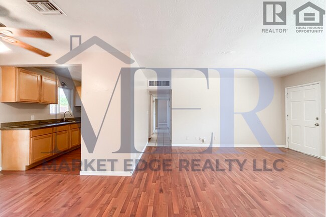 Building Photo - 3Bed/2Bath House in Central Scottsdale! $1...