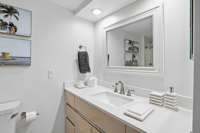 Building Photo - 3210 S Ocean Blvd