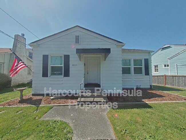 Building Photo - 1011 N Rainier Ave