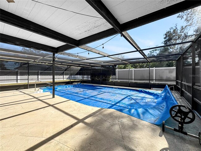 Building Photo - 1003 County Rd 17A W