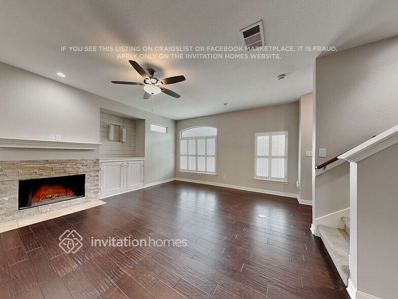 Building Photo - 10204 Thomas Ln