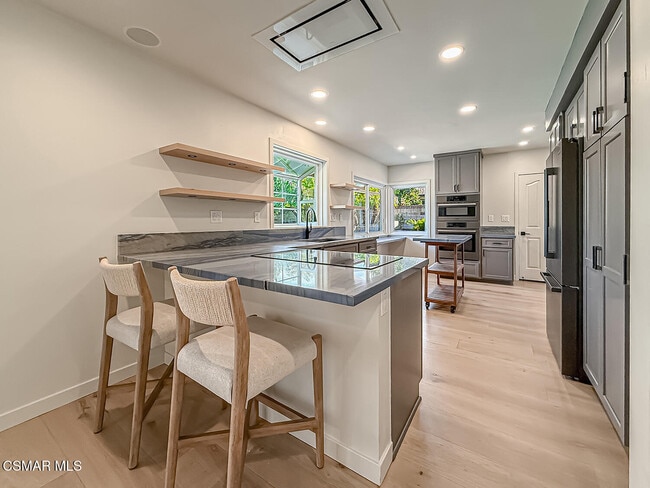 Building Photo - 21 Westbury St