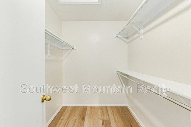 Building Photo - 30196 N Sunray Dr