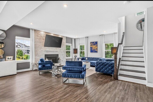 Building Photo - 6838 Northbourne Ct