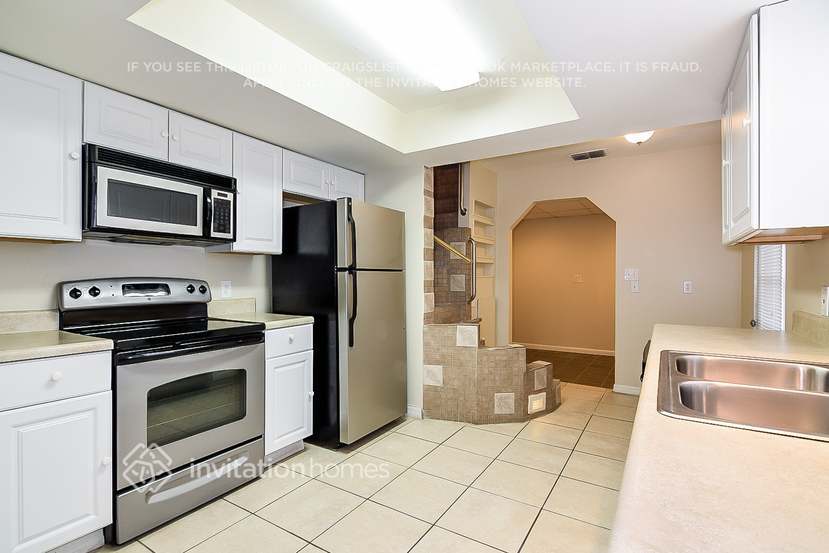 Building Photo - 8512 Misty River Ct