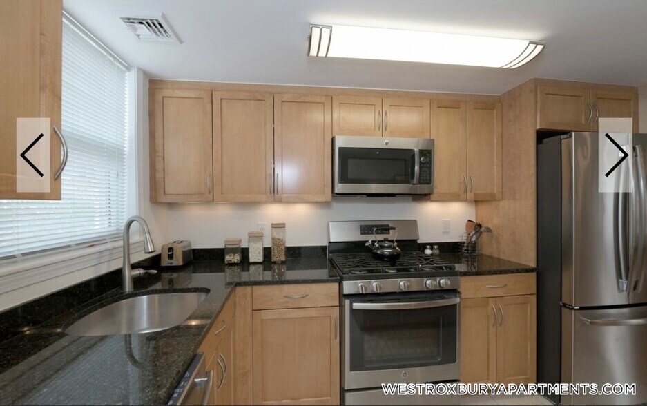 Building Photo - 252 Independence Dr