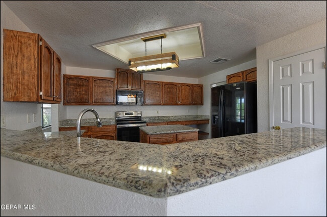 Building Photo - 829 Dulce Tierra Dr