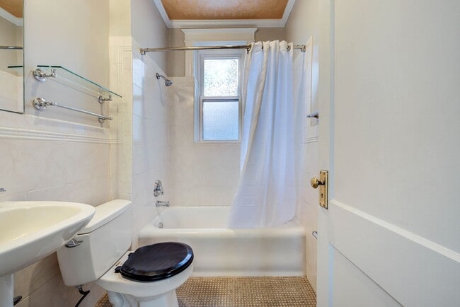 Building Photo - RARE OPPORTUNITY 1,200 SF ± Apartment in The Hill — Private Patio, Hardwood Floors & Renovated Ki...