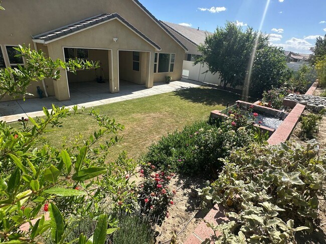 Building Photo - Seven Oaks Highgate Gated Community - READ...