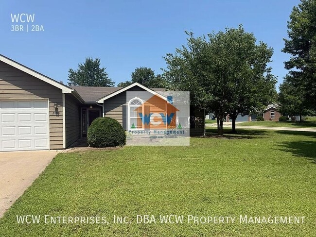 Building Photo - 2400 Stowe Dr