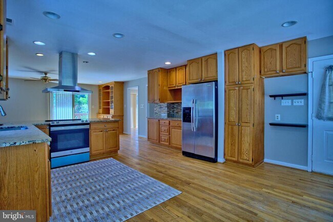 Building Photo - 1209 Merton Trail