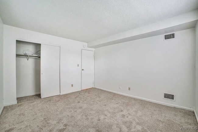 Building Photo - 116 Chestnut Ridge Ln