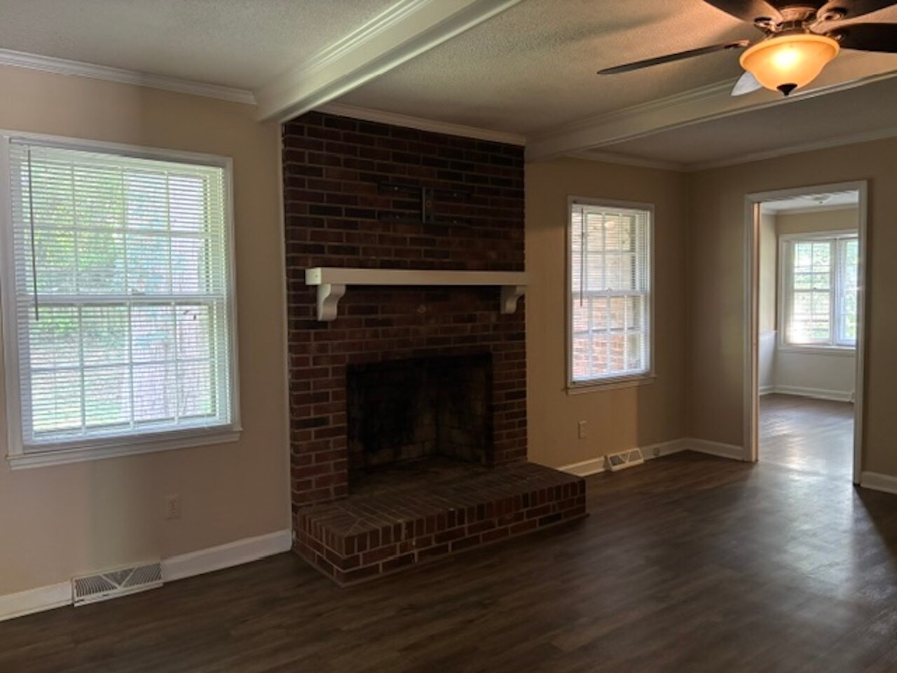 Building Photo - 6717 W Friendly Ave