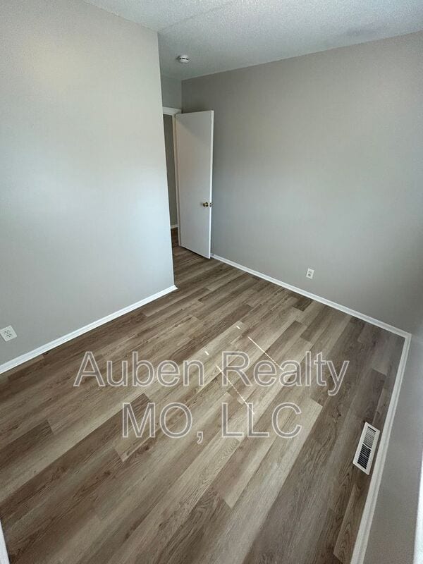 Building Photo - 8300 E 91st Terrace