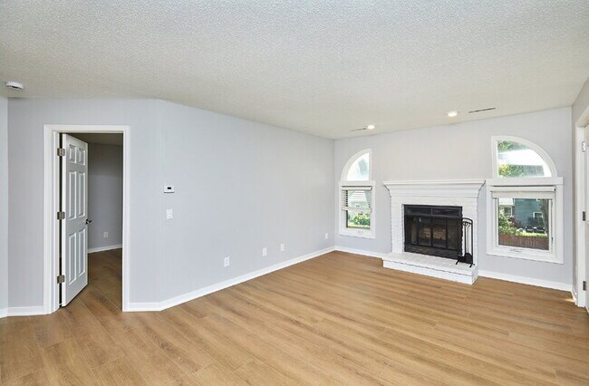 Building Photo - 5220 Boulder Dr