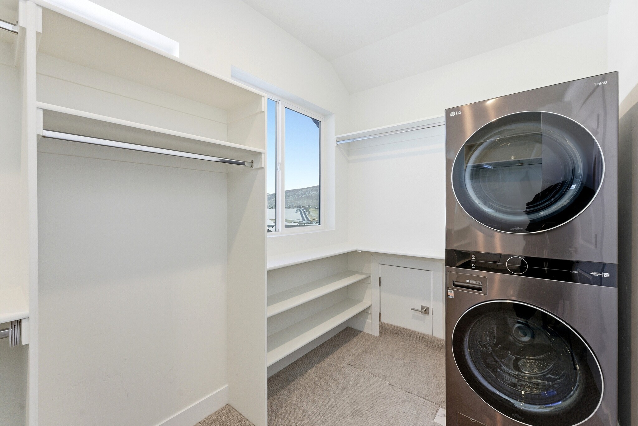 Building Photo - 3342 Santa Fe Rd