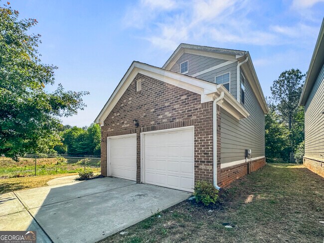 Building Photo - 134 Daisy Cir