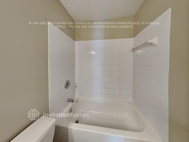 Building Photo - 1424 Fairbrooke Ct