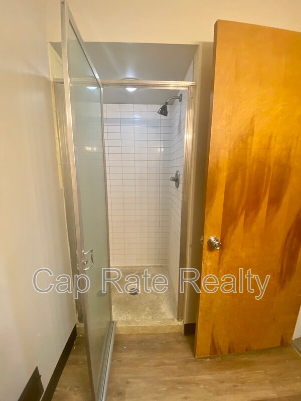 Building Photo - 26 S Hampton Rd