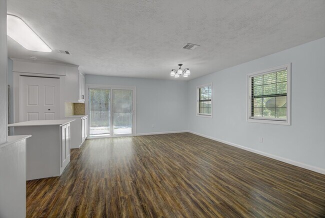 Building Photo - 5702 Golden Grove Ln
