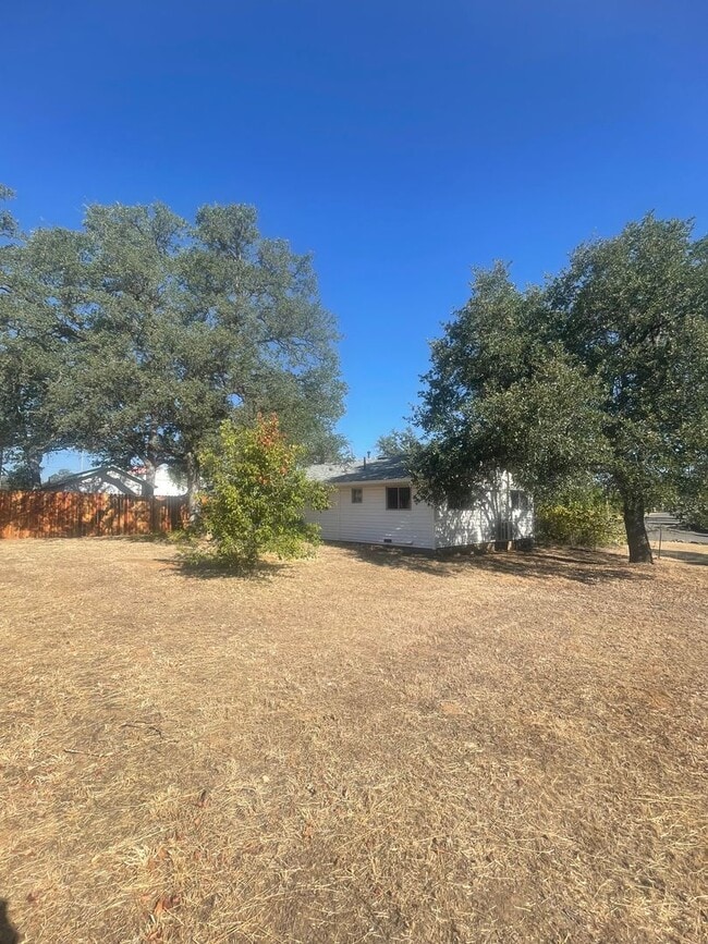 Building Photo - 3377 E Keswick Dam Rd