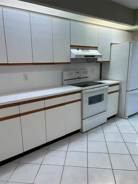 Building Photo - 1605 Abaco Dr