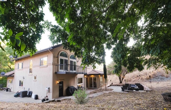 Building Photo - 5700 Alhambra Valley Rd