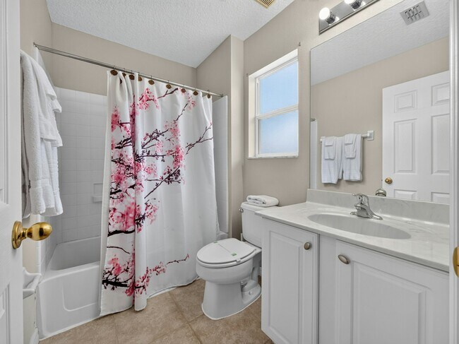 Building Photo - 8519 La Isla Dr