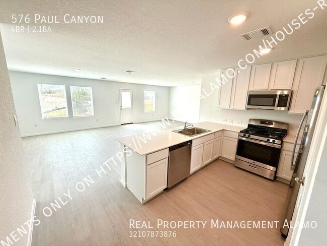 Building Photo - 576 Paul Cyn