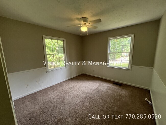 Building Photo - 55 S Greenwood Dr