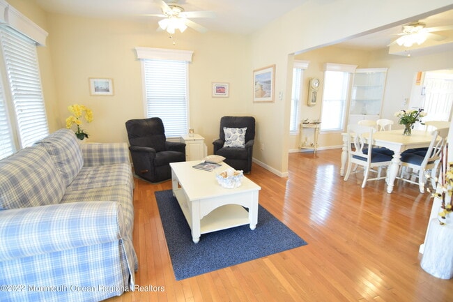 Primary Photo - 515 13th Ave