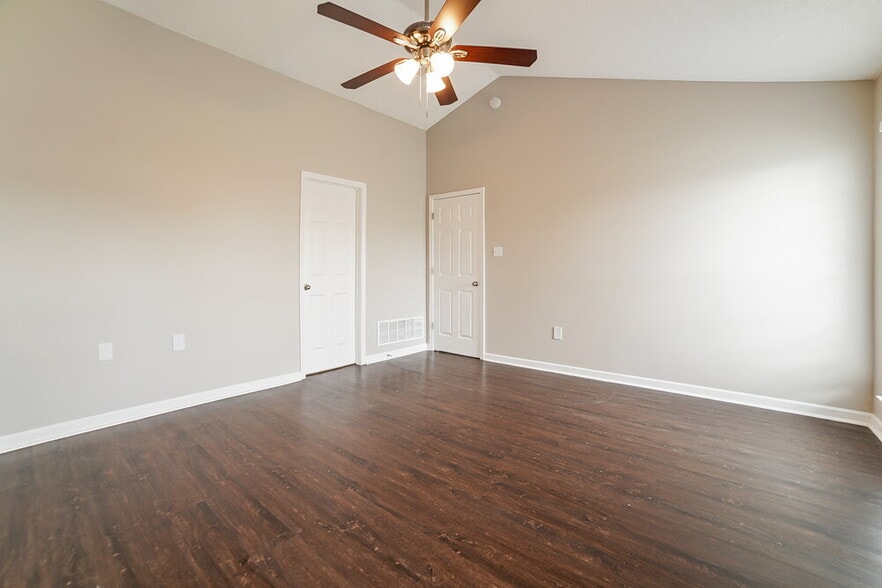 Building Photo - 1776 Cresent Ln