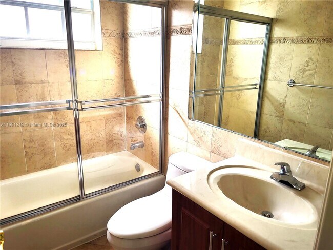 Building Photo - 13520 SW 64th Ln