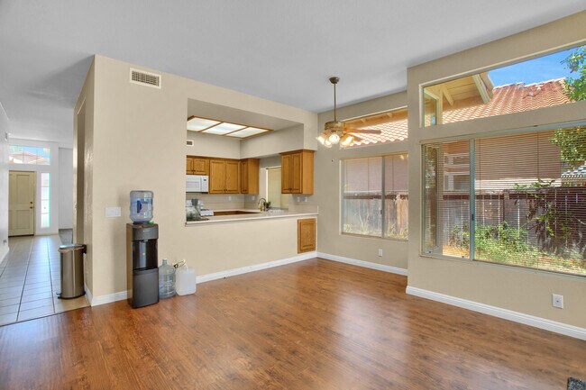 Building Photo - 40170 Tanager Cir