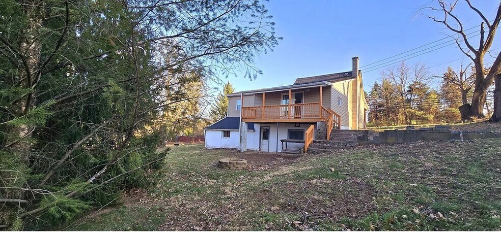 Building Photo - 3810 Golfview Dr