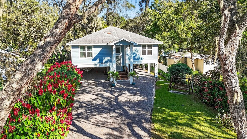 Building Photo - 1826 Beachway Ln