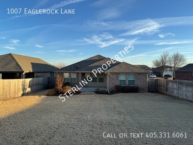 Building Photo - 1007 Eaglerock Ln