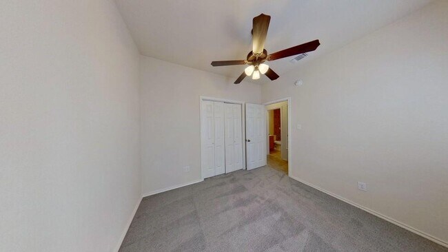 Building Photo - 627 Luther Dr