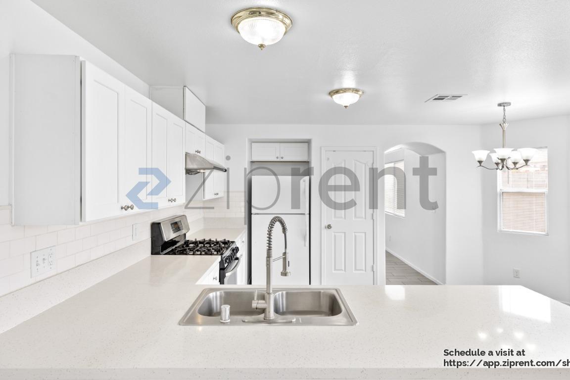 Building Photo - 2085 Lipari Ct