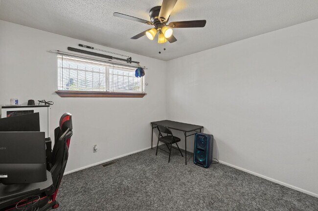 Building Photo - 2650 Willard Dr