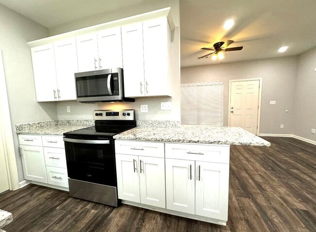 Building Photo - 461 Ridge Rd.