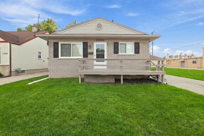 Building Photo - 22529 Tuscany Ave