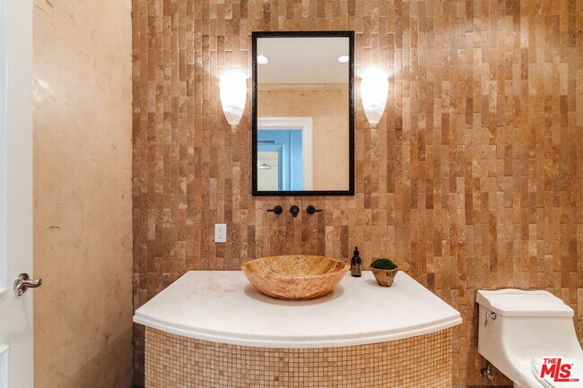 Building Photo - 10800 Wilshire Blvd