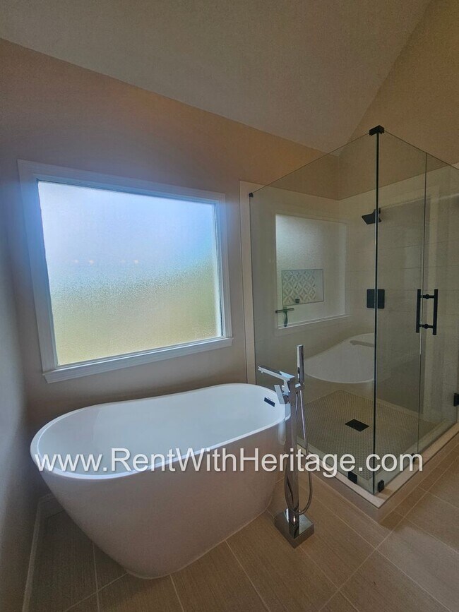 Building Photo - WOW!!!!!...PRETIGIOUS HOME IN CHAPEL CROSS...