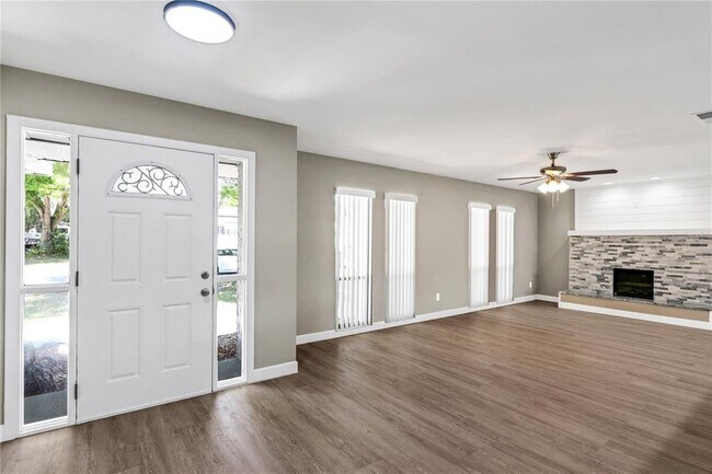 Building Photo - 5522 Fulmar Dr