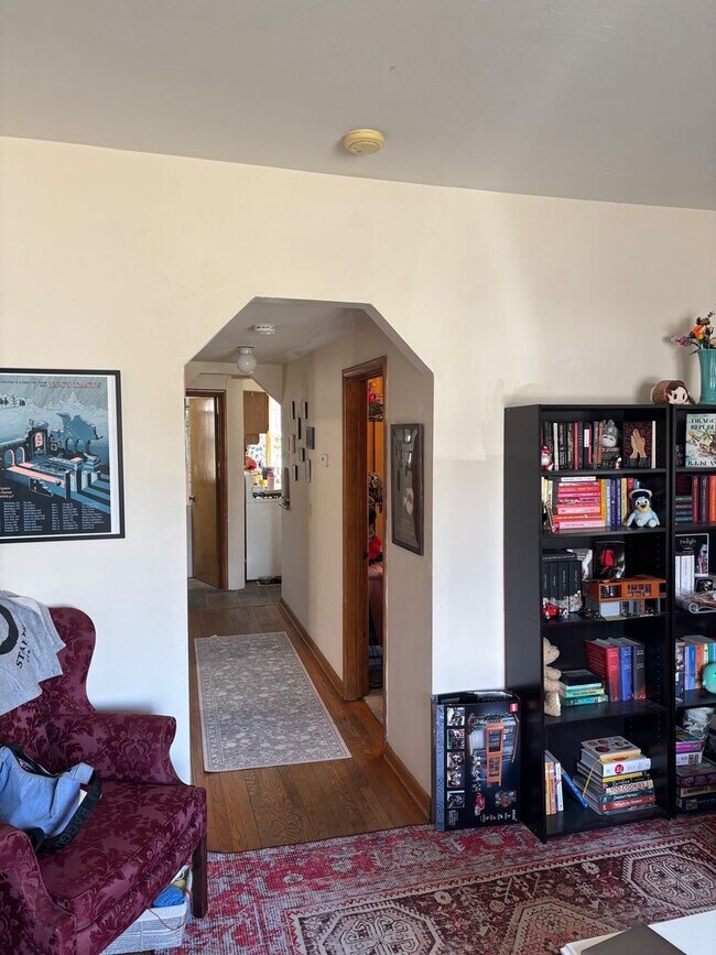 Building Photo - 26 N Franklin St