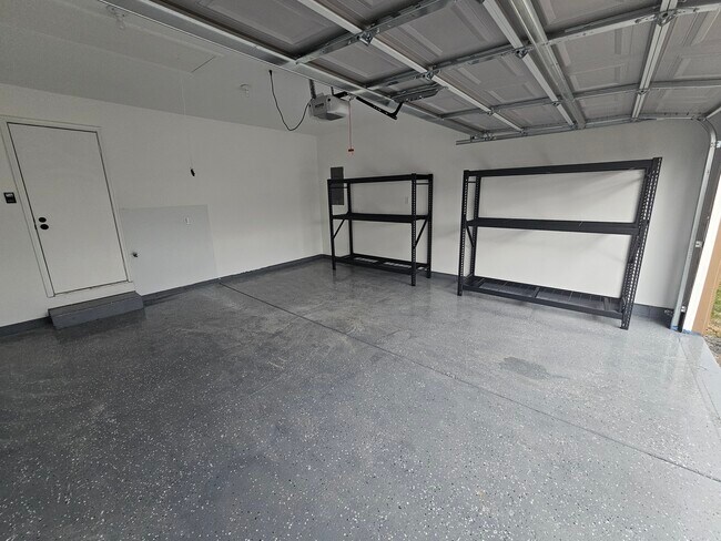 Building Photo - 5244 Wagon Wheel Ln