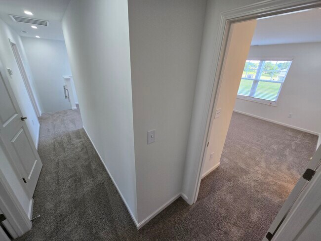 Building Photo - 214 Penfield Wy